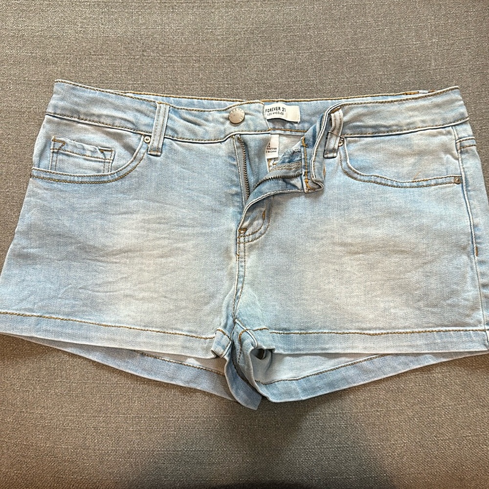 Short booty shorts, light denim, size 31
